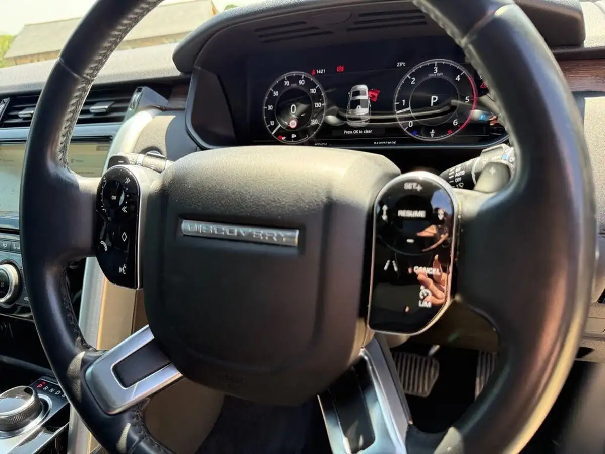 2019-land-rover-discovery-30-sd6-commercial-hse-big-16