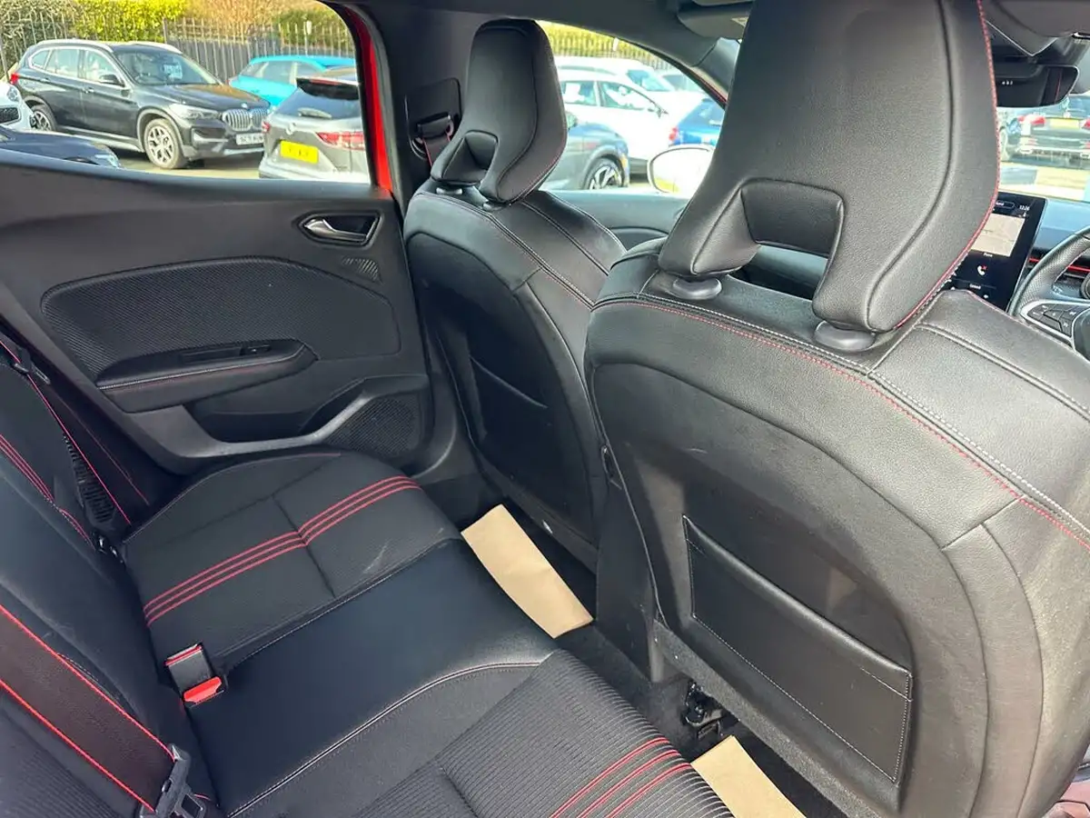 2022-renault-clio-16-rs-line-140ps-rs-line-e-tech-hybrid-big-32