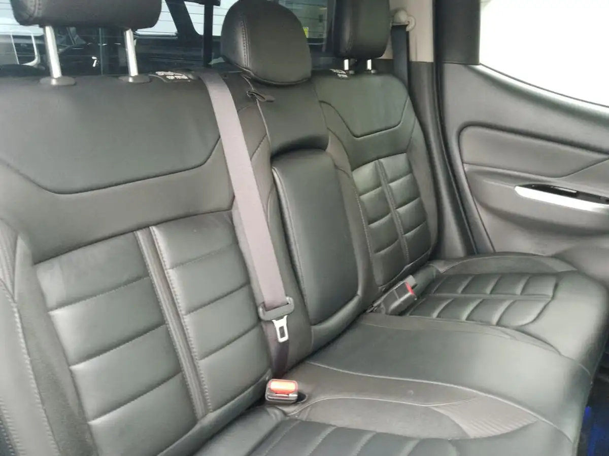 2019-mitsubishi-l200-24di-d-barbarian-black-hardtop-auto-big-29