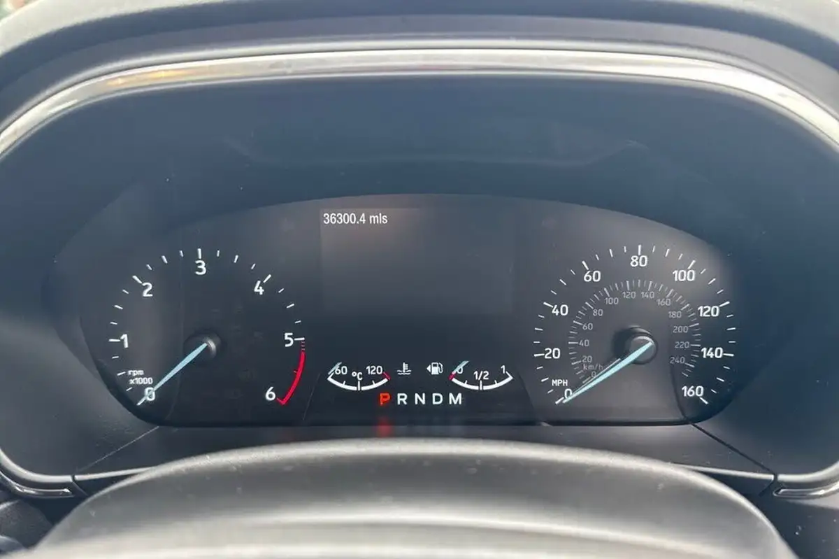 2019-ford-focus-15-active-x-hatchback-auto-big-14