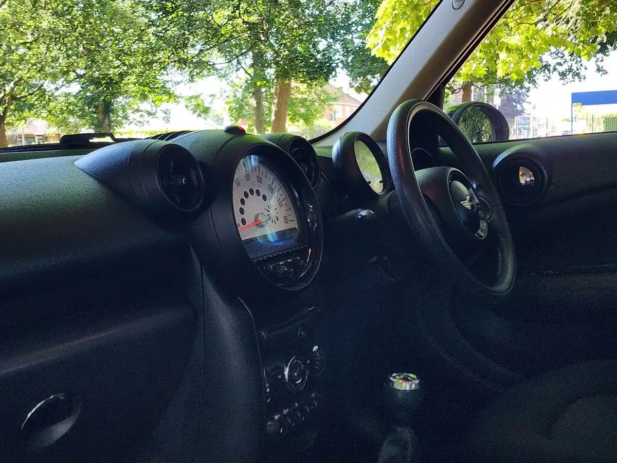 2013-mini-countryman-16-cooper-pepper-big-50