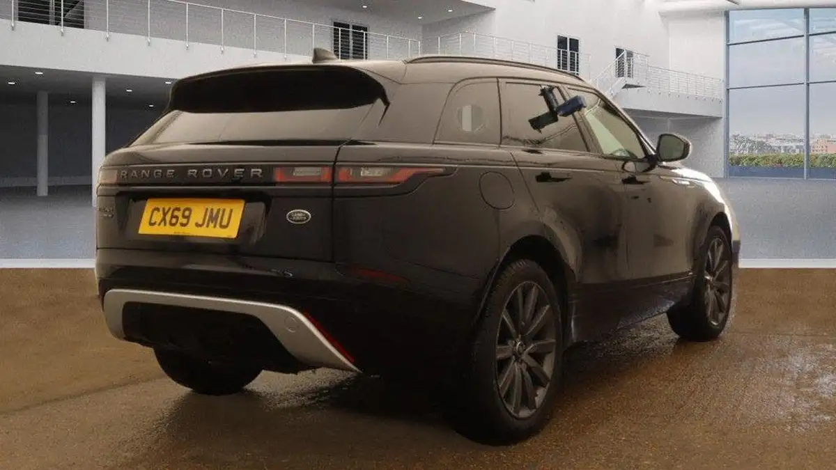 2019-land-rover-range-rover-velar-20-d180-r-dynamic-hse-big-21
