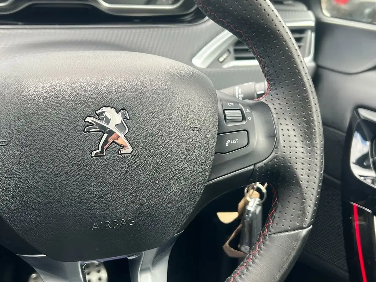 2018-peugeot-2008-suv-12-puretech-gt-line-110bhp-big-34