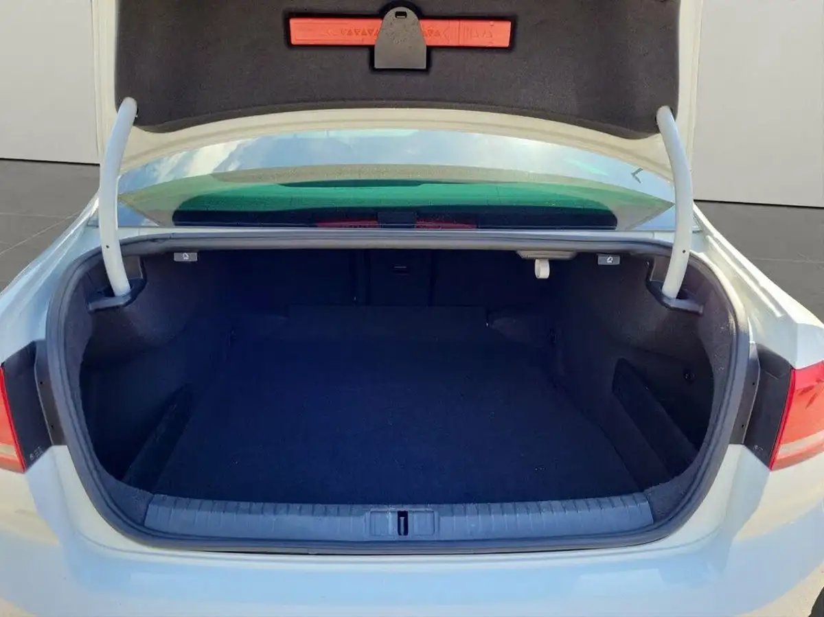 2018-volkswagen-passat-14-tsi-r-line-150ps-saloon-4d-dsg-big-32