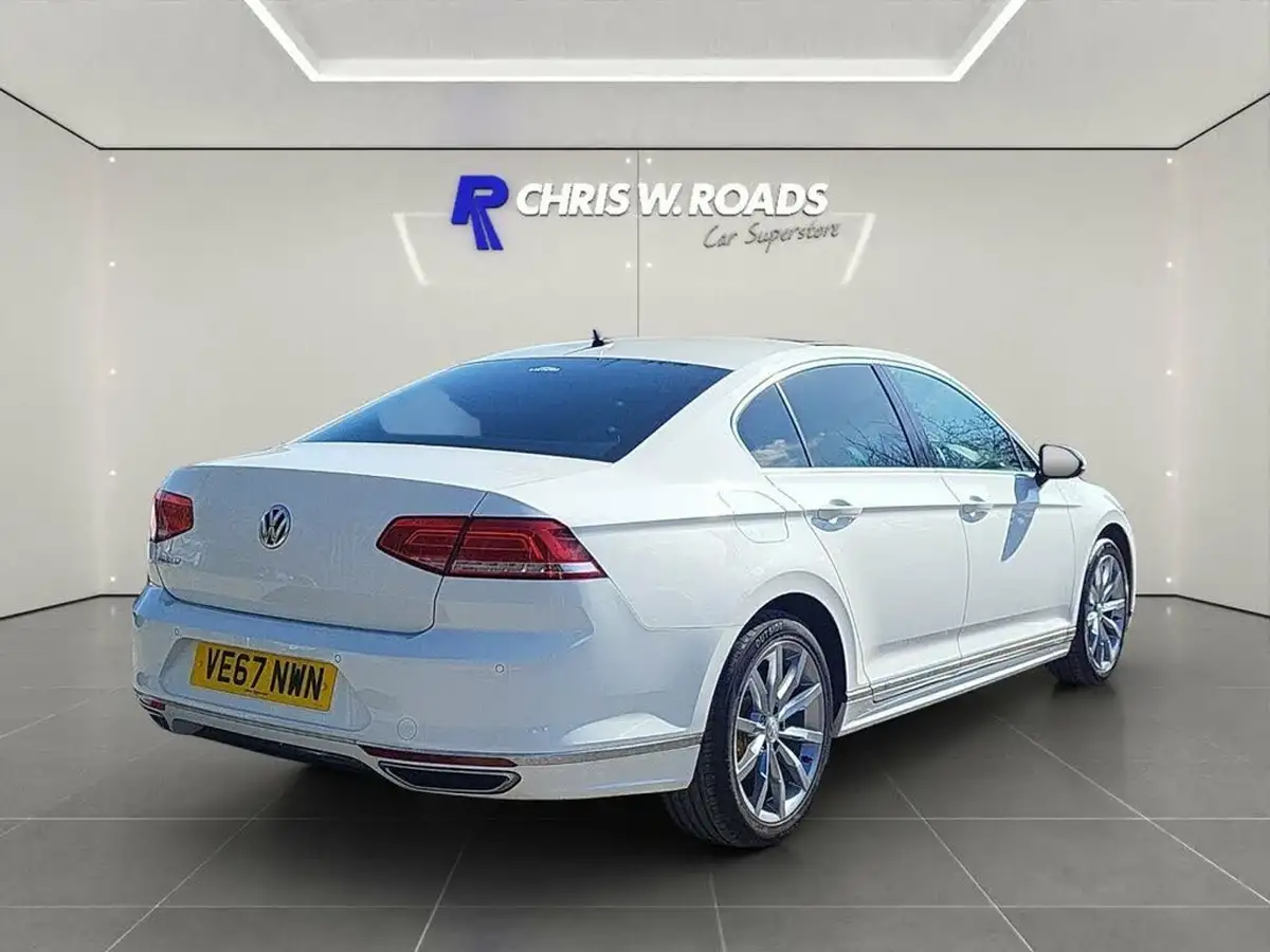 2018-volkswagen-passat-14-tsi-r-line-150ps-saloon-4d-dsg-big-8