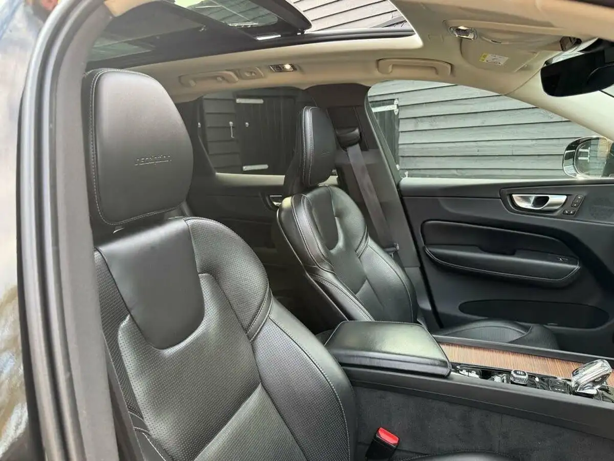 2020-volvo-xc60-20-t8-inscription-299bhp-4x4-ss-big-9