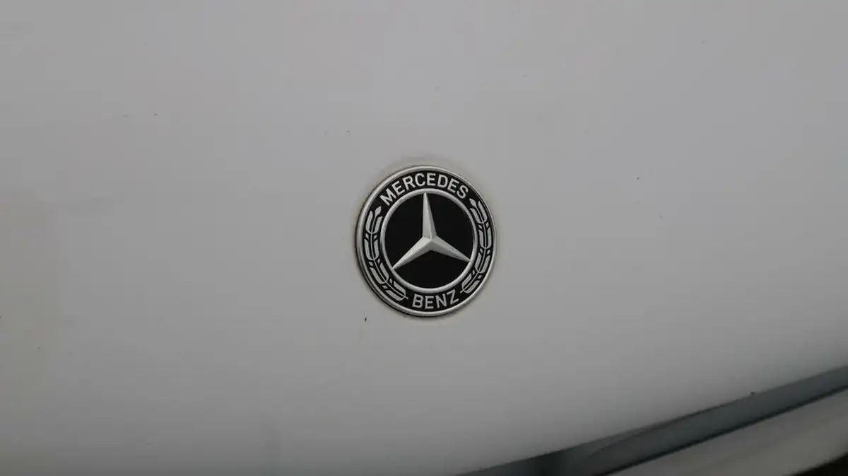 2022-mercedes-benz-cla-13-cla-180-amg-line-premium-plus-shooting-brake-5d-big-23