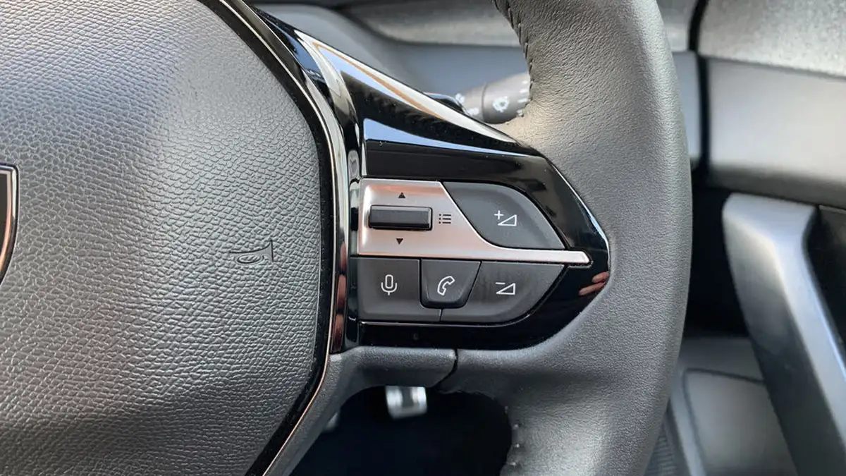 2023-peugeot-308-15-bluehdi-allure-premium-130ps-big-23