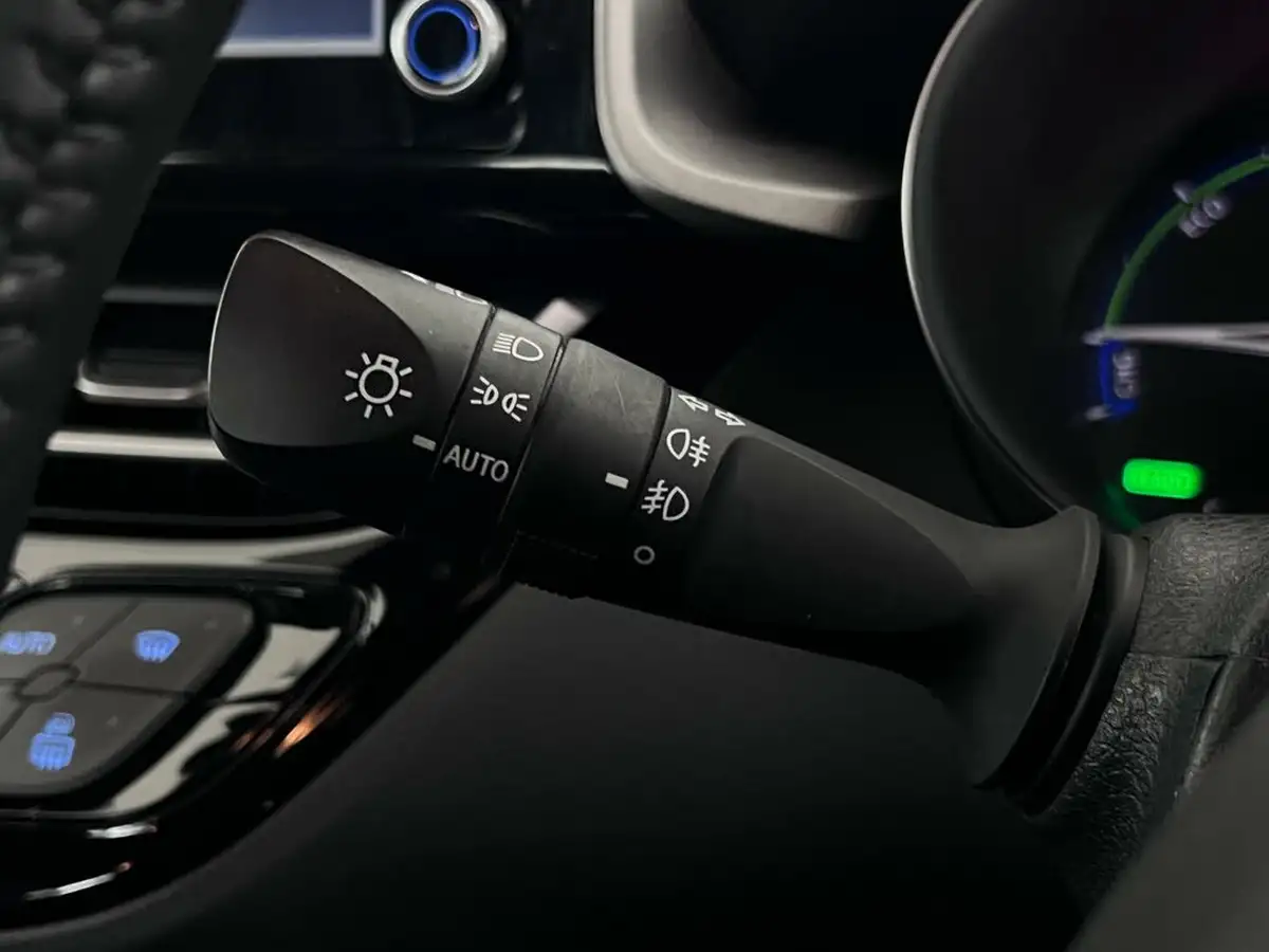 2022-toyota-c-hr-18-vvt-i-icon-big-22