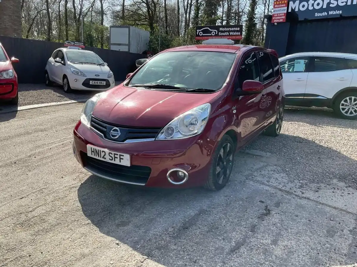 2012-nissan-note-15td-n-tec-big-32