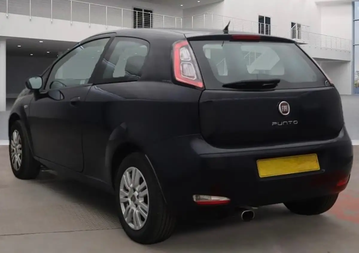 2013-fiat-punto-14-easy-8v-77bhp-ss-3d-dualogic-big-10