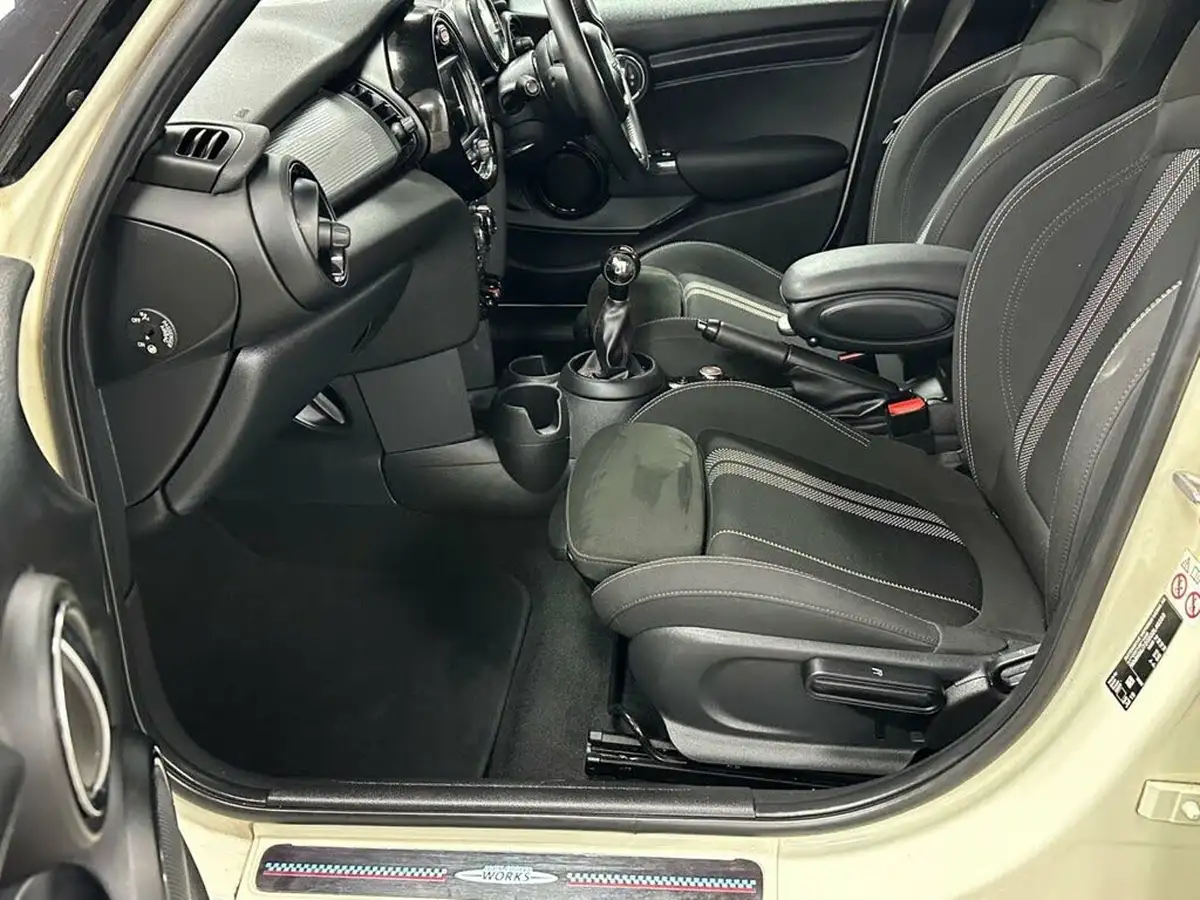 2019-mini-cooper-15-cooper-sport-hatchback-5d-big-7