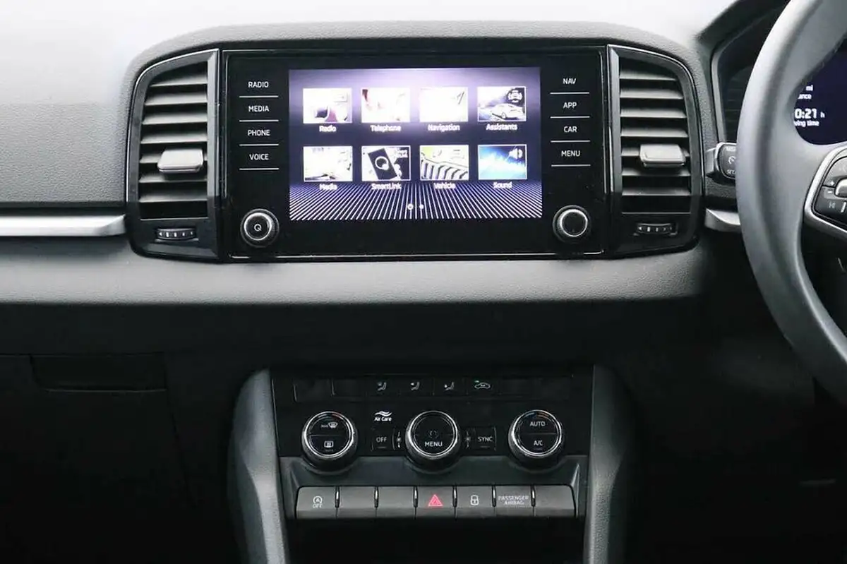 2024-skoda-karoq-15-tsi-se-drive-dsg-big-11
