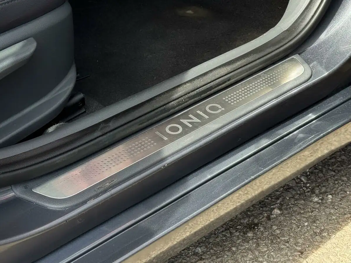 2018-hyundai-ioniq-16-gdi-premium-hybrid-big-37