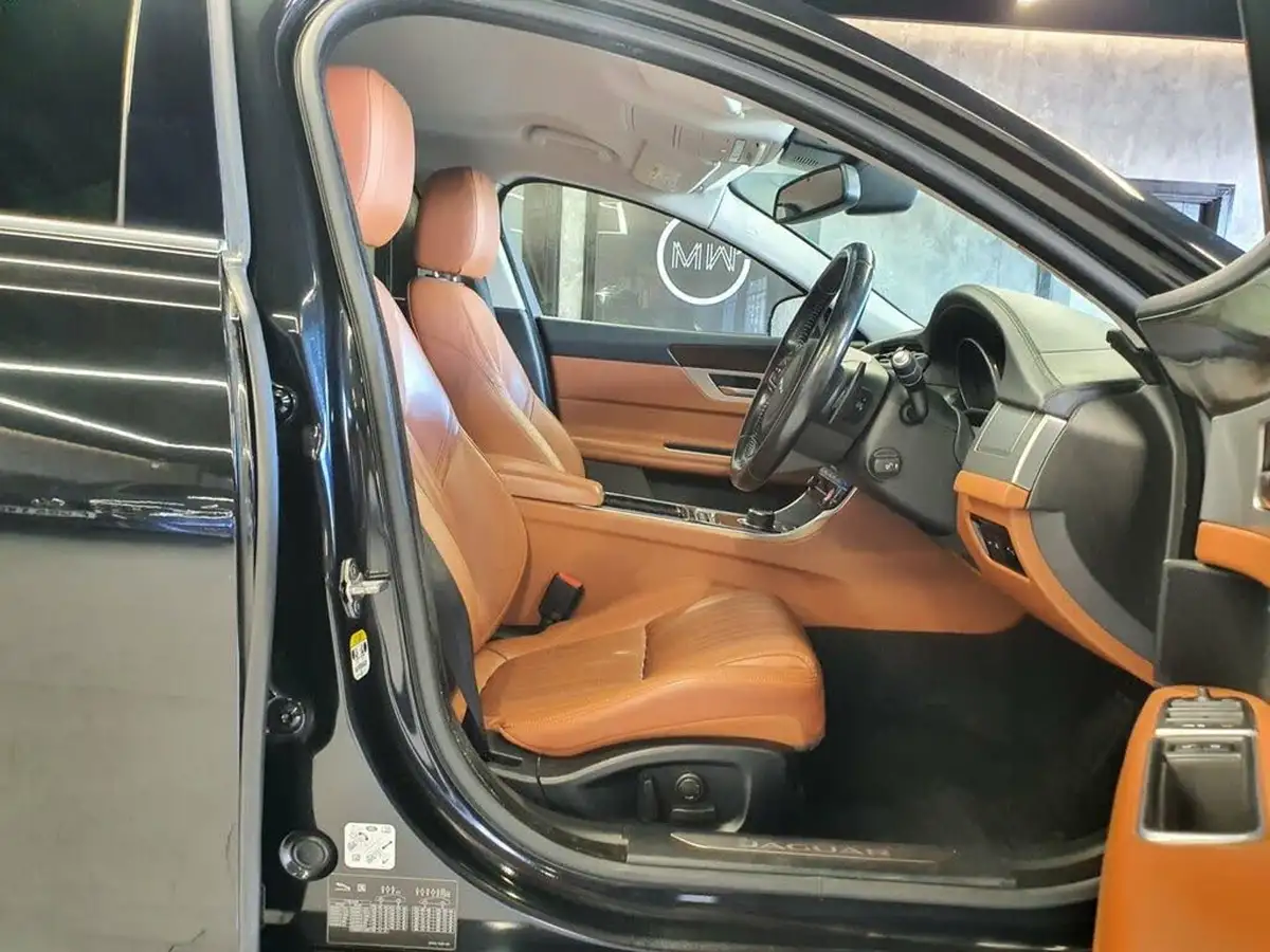 2016-jaguar-xf-20td-portfolio-180ps-auto-big-18