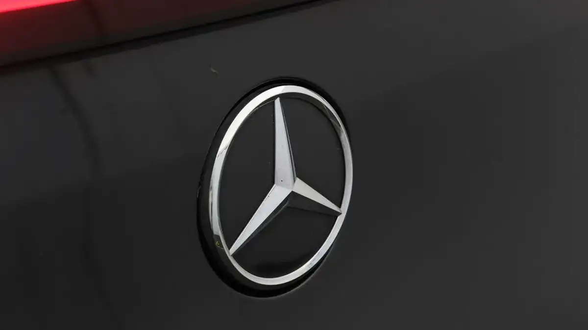 2022-mercedes-benz-eqc-e-eqc-400-amg-line-big-19
