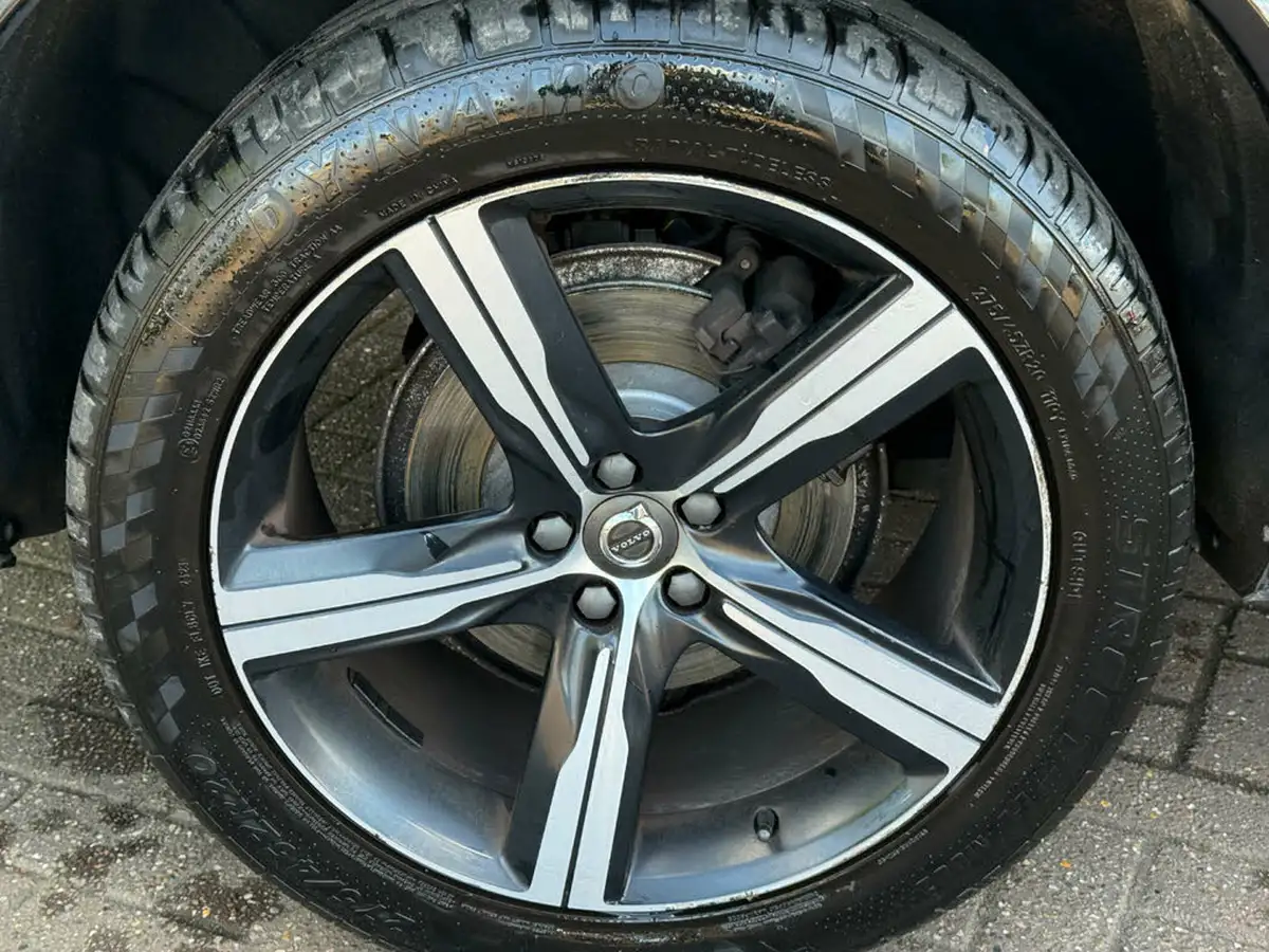 2018-volvo-xc90-20td-d5-r-design-4x4-big-37