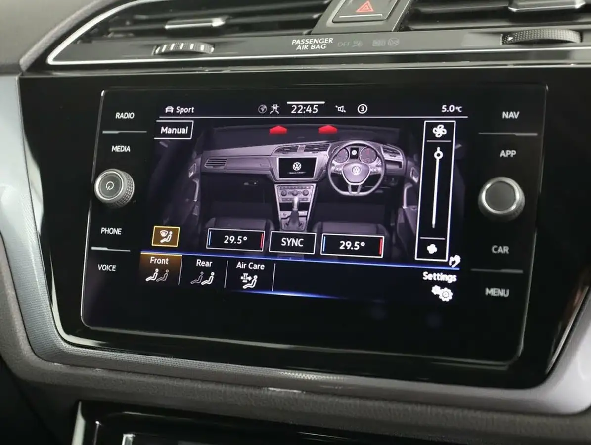 2020-volkswagen-touran-15-tsi-r-line-dsg-big-41