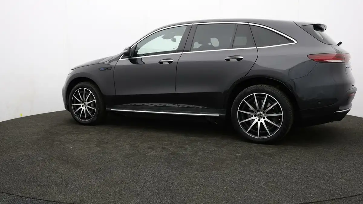 2022-mercedes-benz-eqc-e-eqc-400-amg-line-big-65