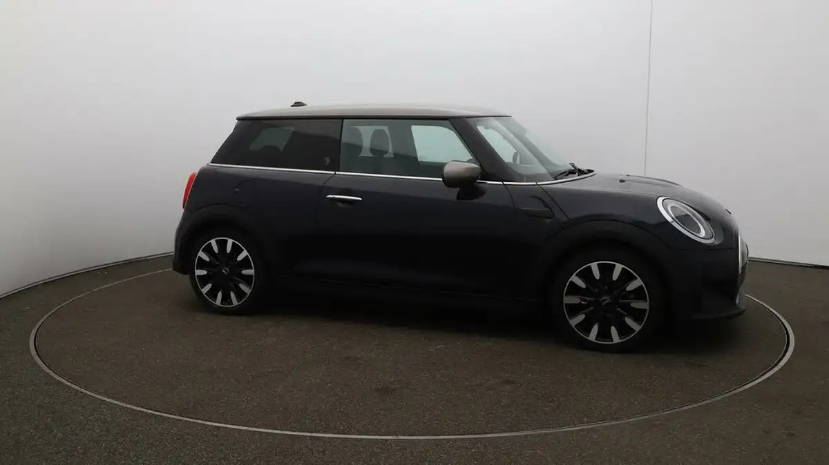 2022-mini-cooper-15-cooper-exclusive-hatchback-3d-big-37