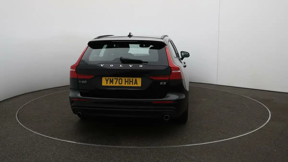 2021-volvo-v60-20-b3-momentum-160bhp-big-49