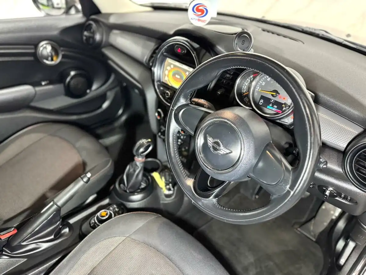 2017-mini-cooper-15-cooper-ss-hatchback-5d-auto-big-9