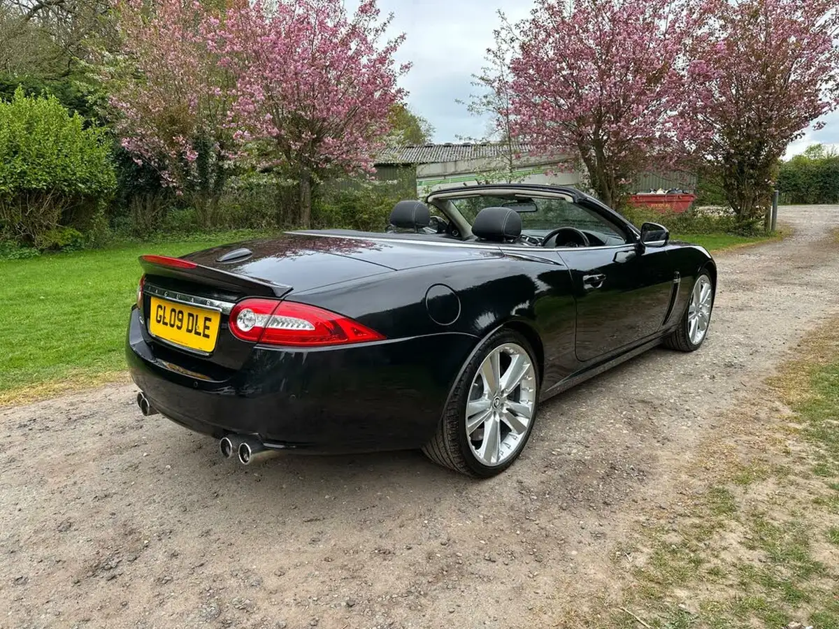 2009-jaguar-xkr-50-convertible-big-3