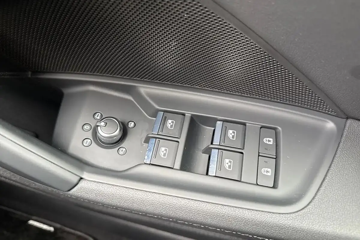 2022-audi-a3-14-40-tfsi-e-s-line-big-41