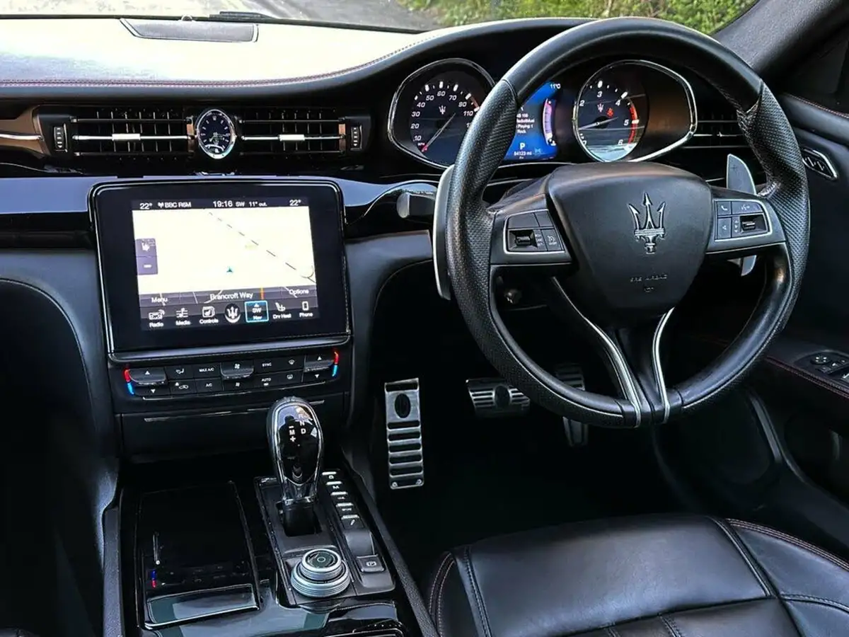 2017-maserati-quattroporte-30td-big-11