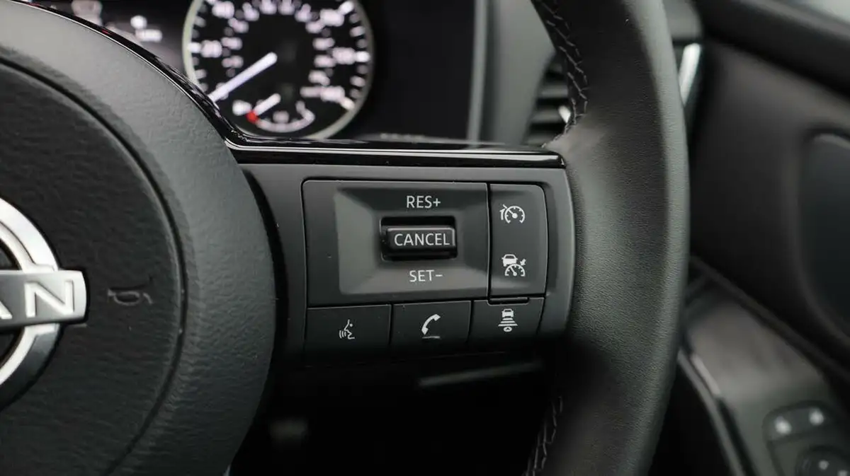 2023-nissan-qashqai-13-dig-t-acenta-premium-140ps-big-23