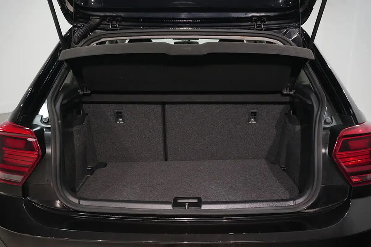 2018-volkswagen-polo-10-se-75ps-big-11