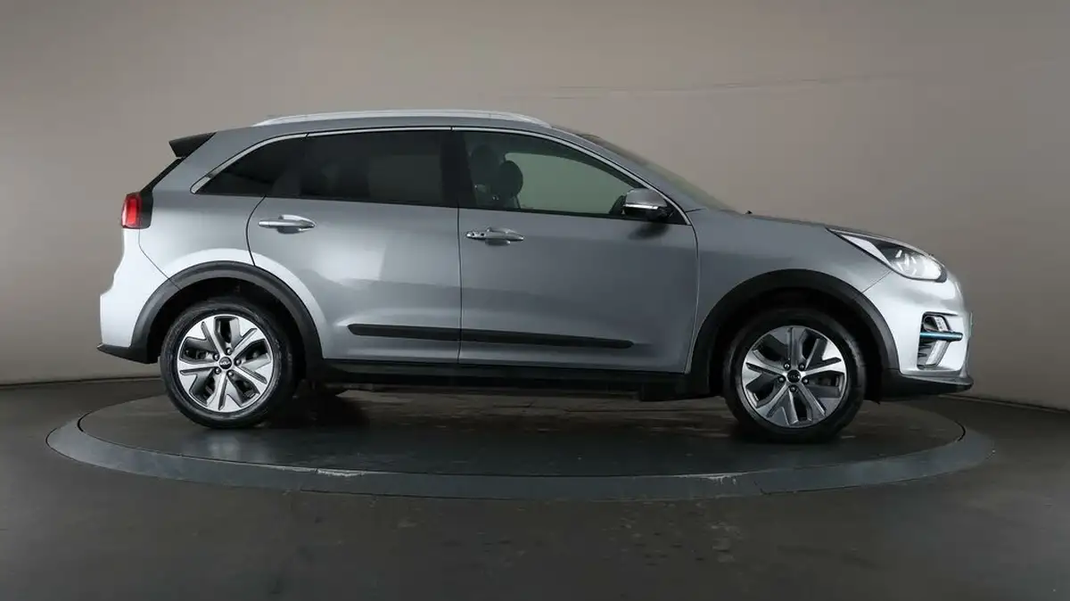 2022-kia-e-niro-ev-2-64-big-50