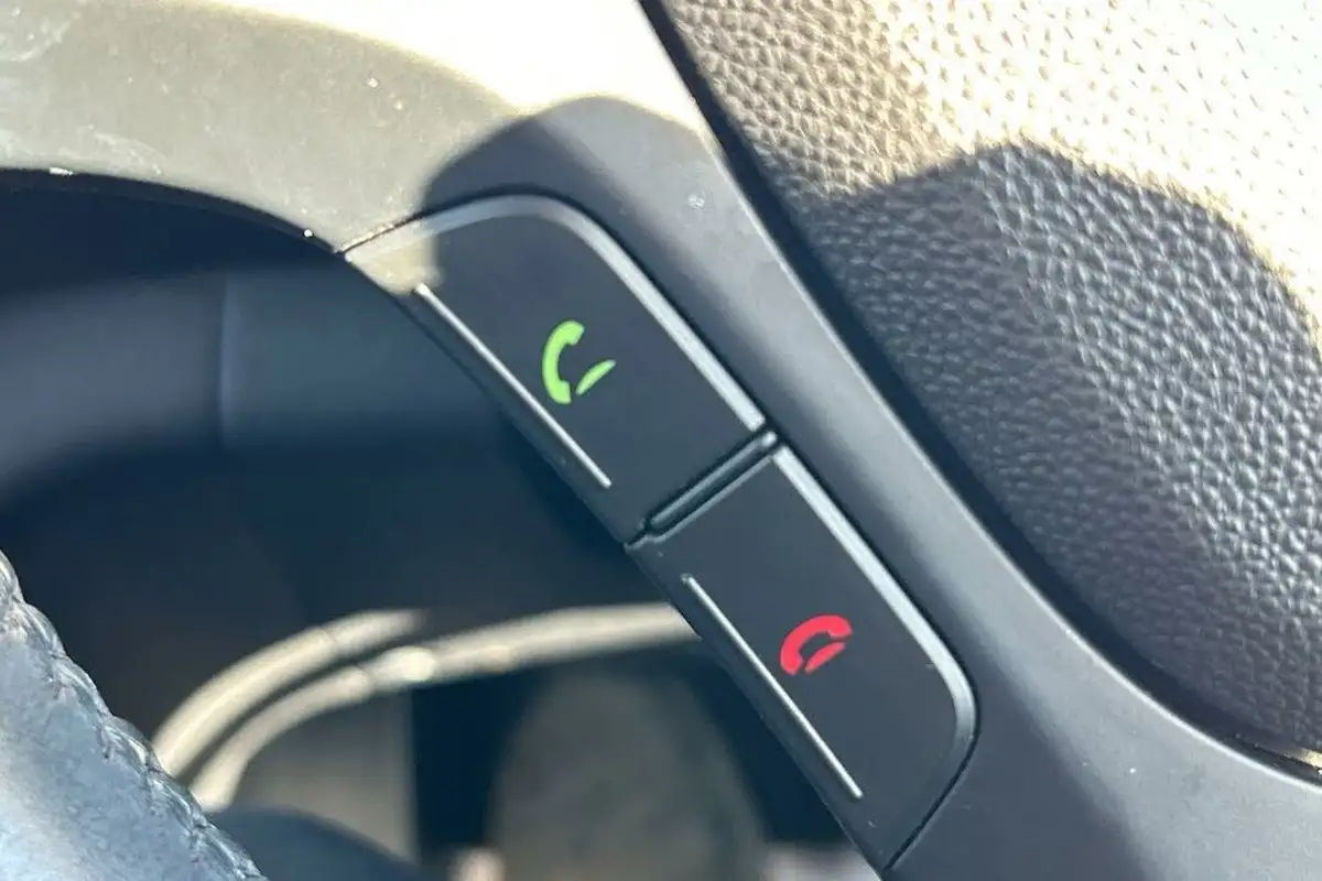 2018-hyundai-i10-10-se-67ps-big-20