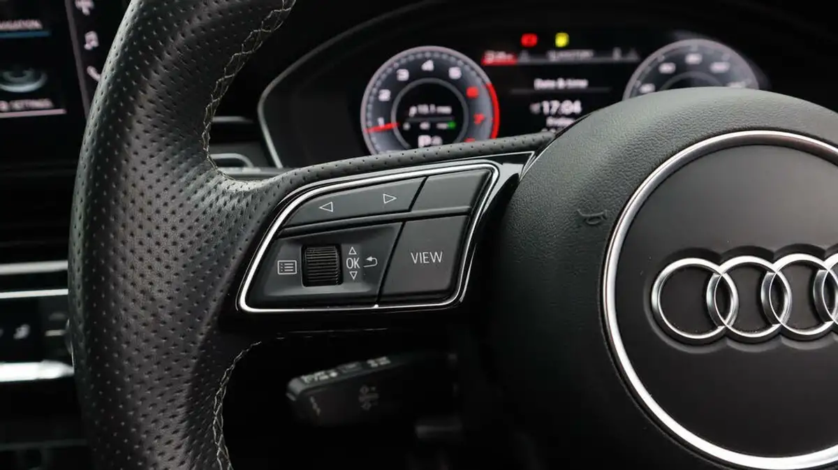 2022-audi-a4-avant-20-35-tfsi-black-edition-s-tronic-big-25