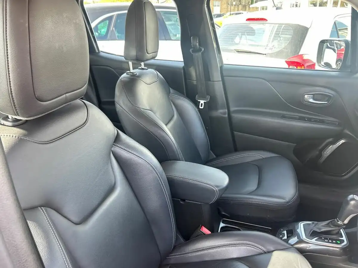 2021-jeep-renegade-13-gse-limited-phev-big-37