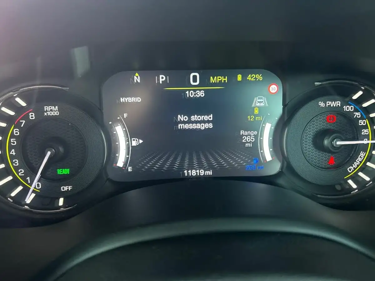 2021-jeep-renegade-13-gse-limited-phev-big-13