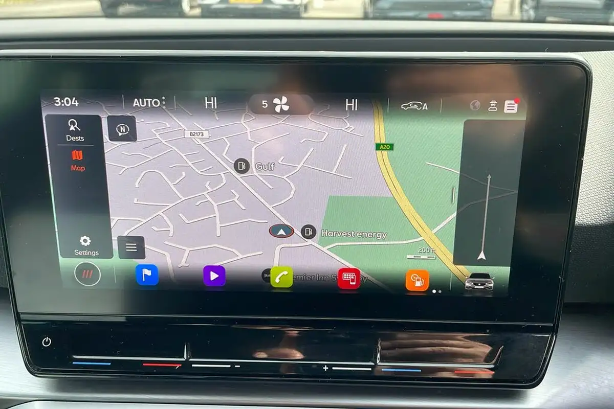 2022-seat-leon-15-etsi-fr-estate-big-12