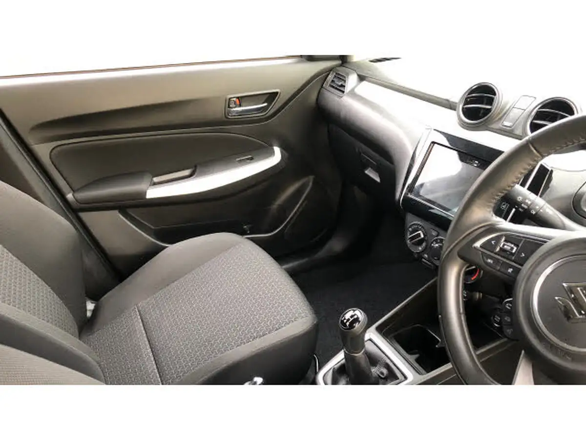 2024-suzuki-swift-12-dualjet-sz-l-big-13