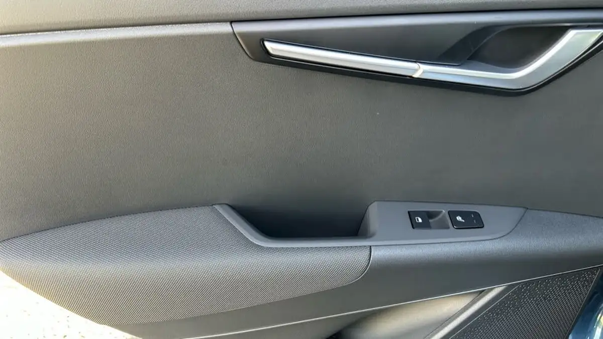 2025-kia-niro-16-gdi-4-168bhp-phev-111kwh-big-15