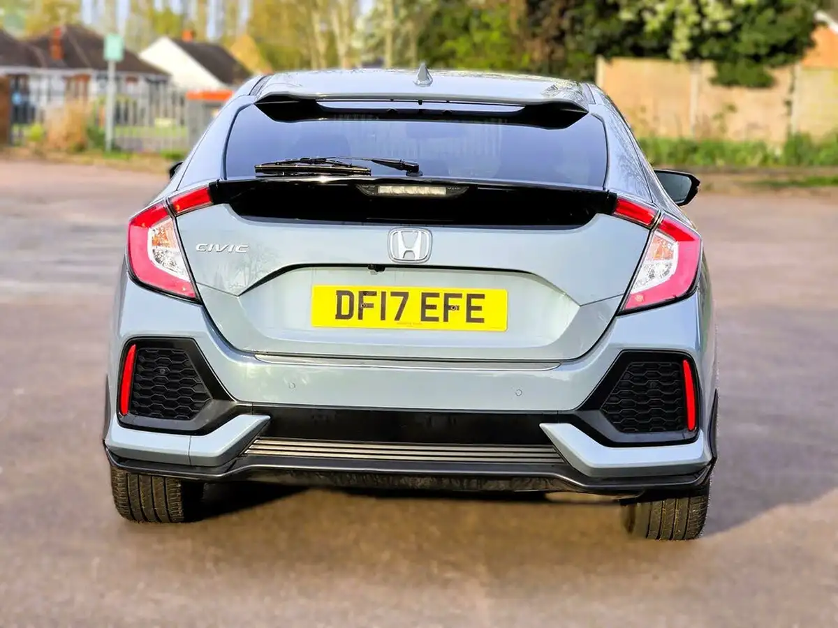 2017-honda-civic-10-vtec-turbo-sr-cvt-big-17