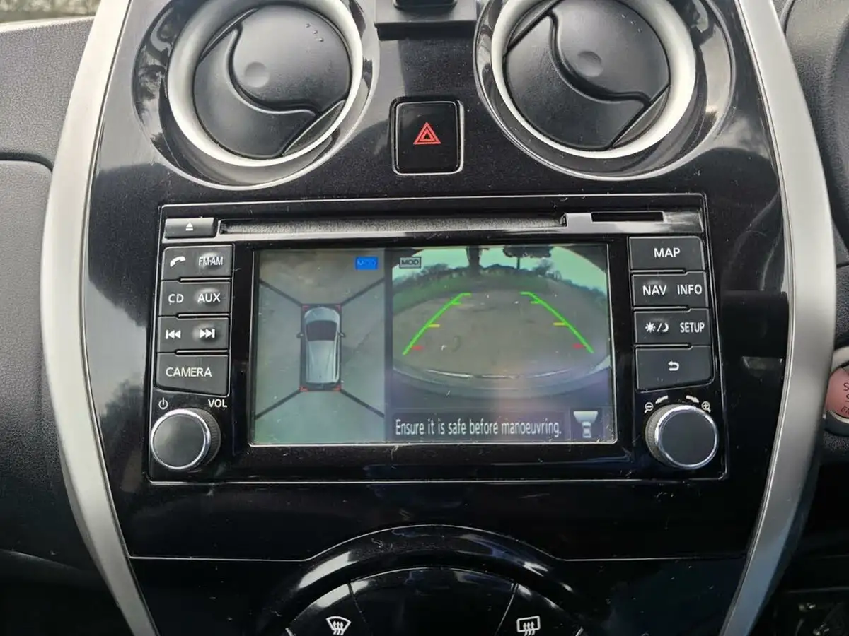 2014-nissan-note-12-tekna-cvt-big-32