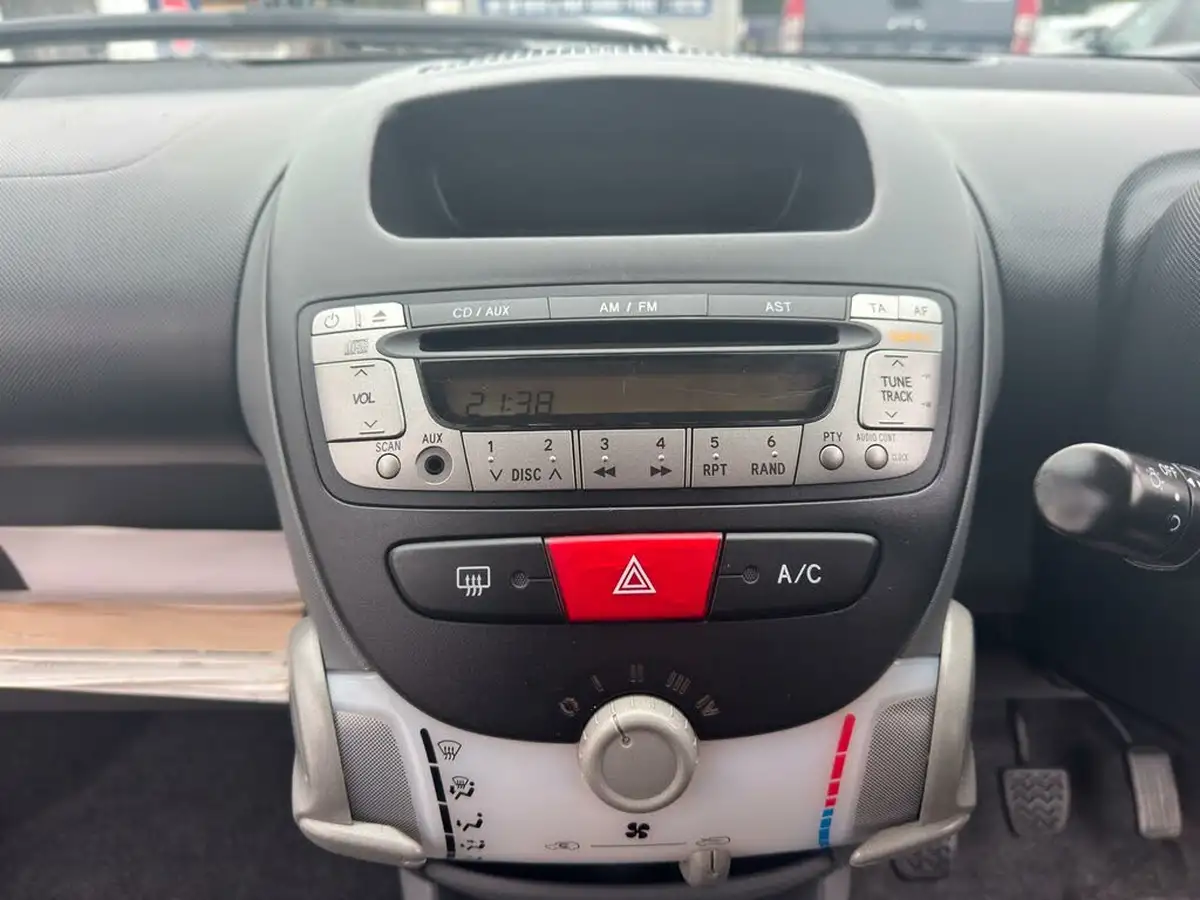 2009-toyota-aygo-10-aygo-3d-big-9