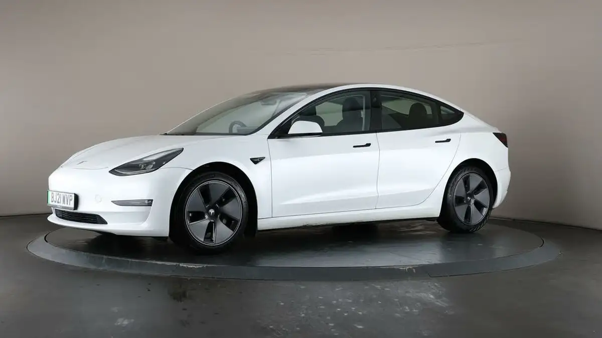 2021-tesla-model-3-e-long-range-4x4-big-33