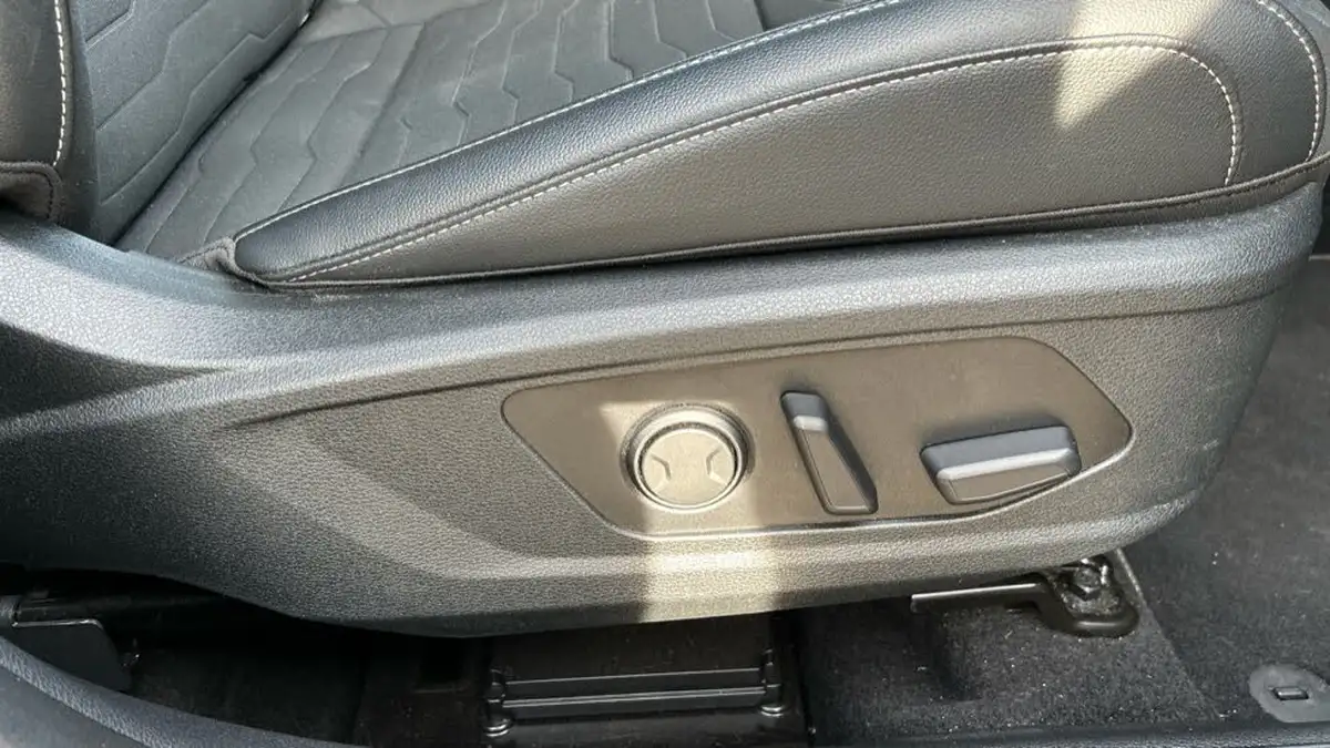 2022-kia-sportage-16-t-gdi-4-226bhp-hev-auto-big-22
