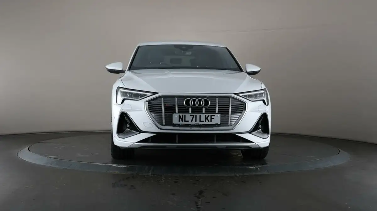 2021-audi-e-tron-55e-s-line-sportback-big-44