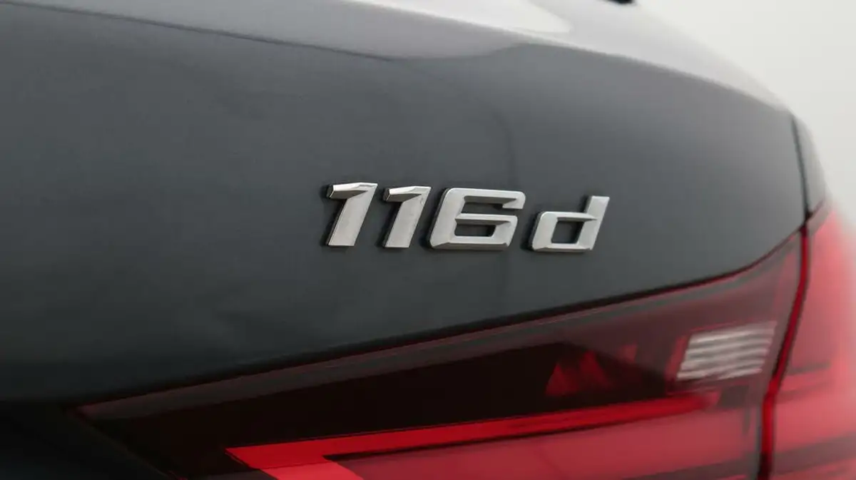2021-bmw-1-series-15td-116d-m-sport-lcp-dct-big-22