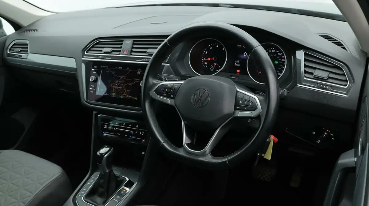 2020-volkswagen-tiguan-15-tsi-life-150ps-dsg-big-9