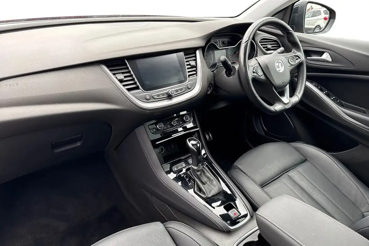2021-vauxhall-grandland-x-16-ultimate-big-14