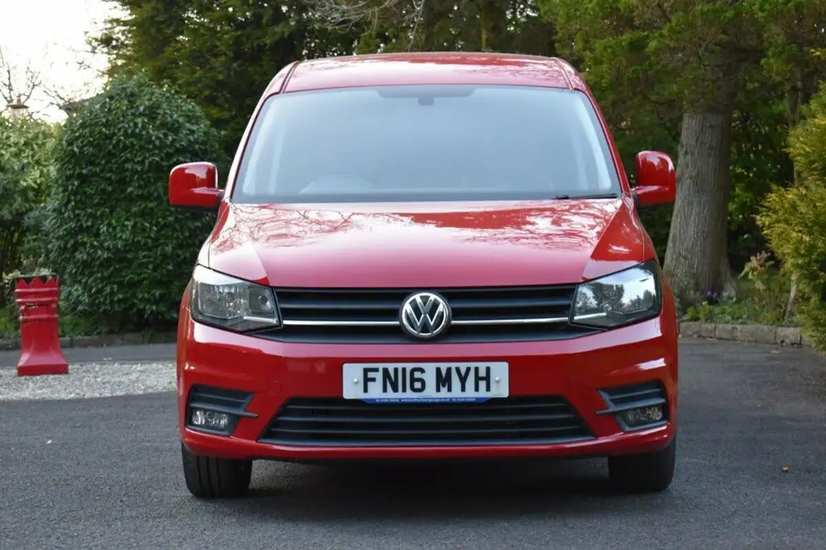 2016-volkswagen-caddy-maxi-20tdi-c20-maxi-highline-bmt-102pseu6-big-2