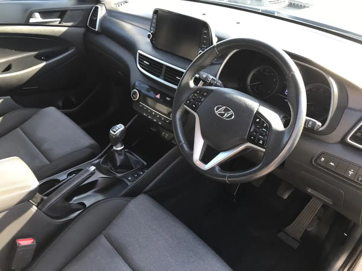 2020-hyundai-tucson-16-gdi-se-nav-big-2